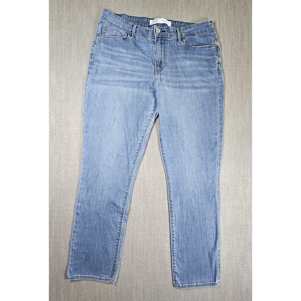 Signature Levi Strauss Mid Rise Slim Blue Women's Size 33x30